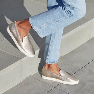 NEW Birdies "The Swift" Shoe size 9.5 in Gold